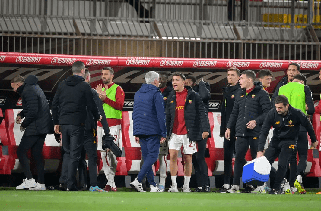 包含赛前突围战来临，费城76人围绕足总杯造点机会，压力陡增，数据趋势出现新变化的词条