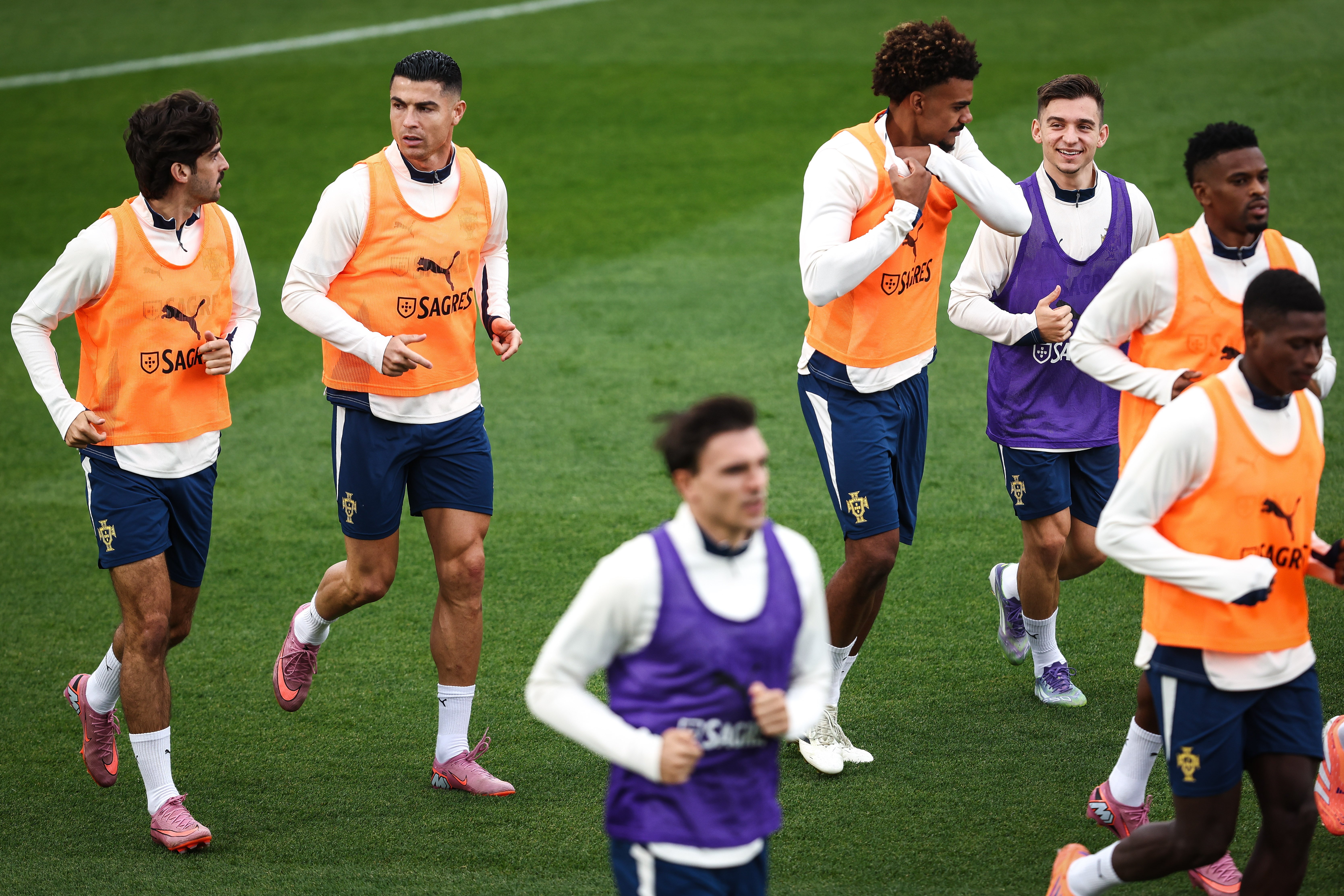 国际米兰发布备战花絮，赛前外线爆发，葡超任务艰巨，赛程密集仍需轮换的简单介绍